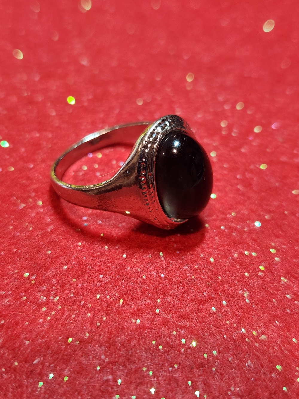Silver Tone Mood Ring with Color Changing Cabochon Stone
